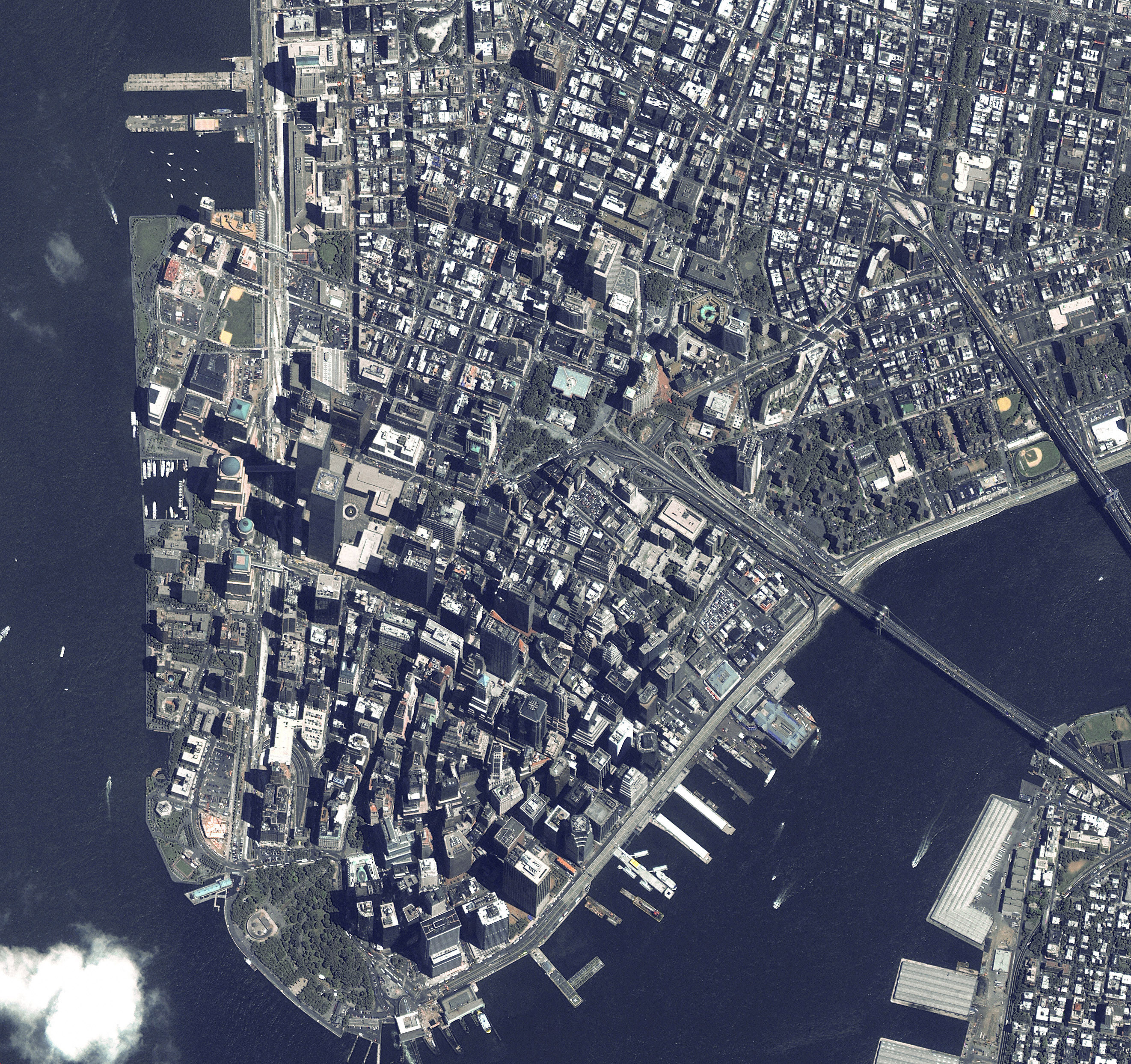Manhattan - before September 11, 2001 (Satellite Picture).jpg